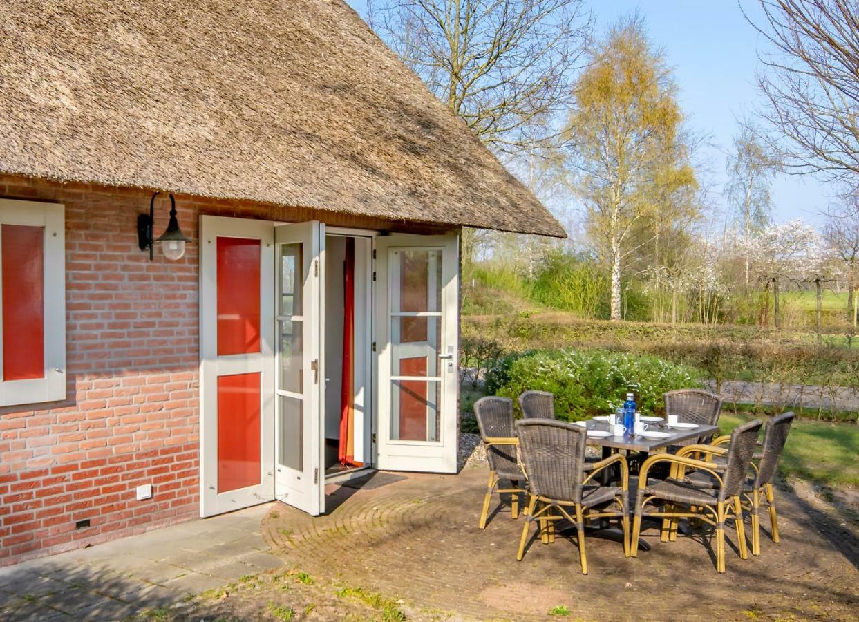Roompot Buitenplaats De Hildenberg Appelscha Bilik gambar